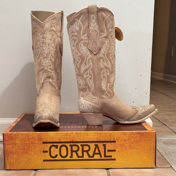 Corral Women Cowboy Leather Boots Sand w/ Embroidery size 6.5. NEW w/ Minor Flaw - Picture 1 of 13